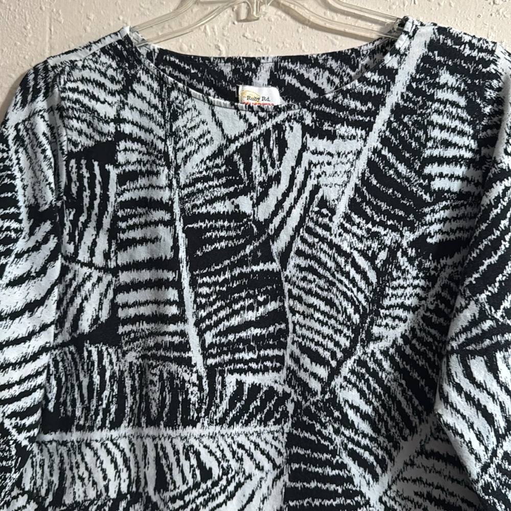 Ruby Rd. Black And White Patterned Top - image 2